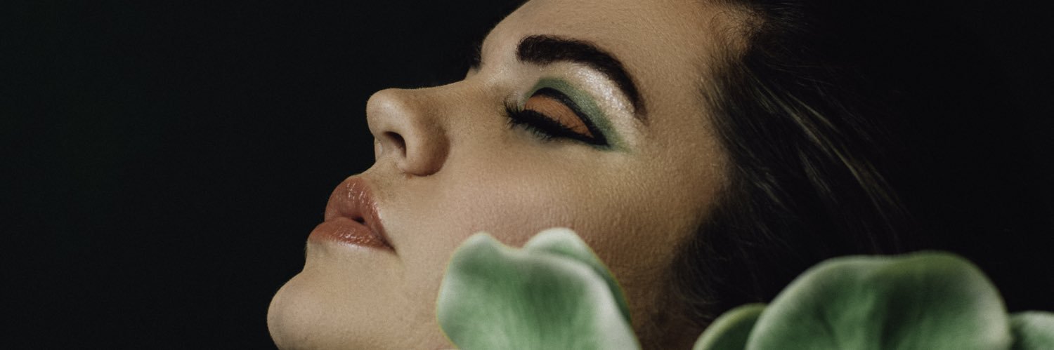 loveryatt's profile banner image