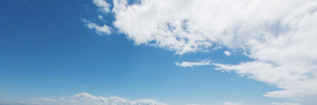 rflcna's profile banner image