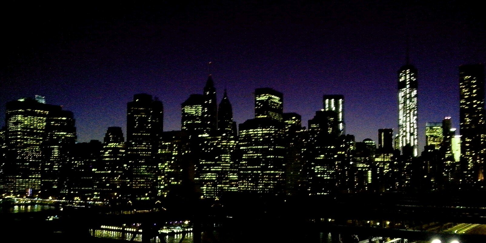 Claragr2310's profile banner image