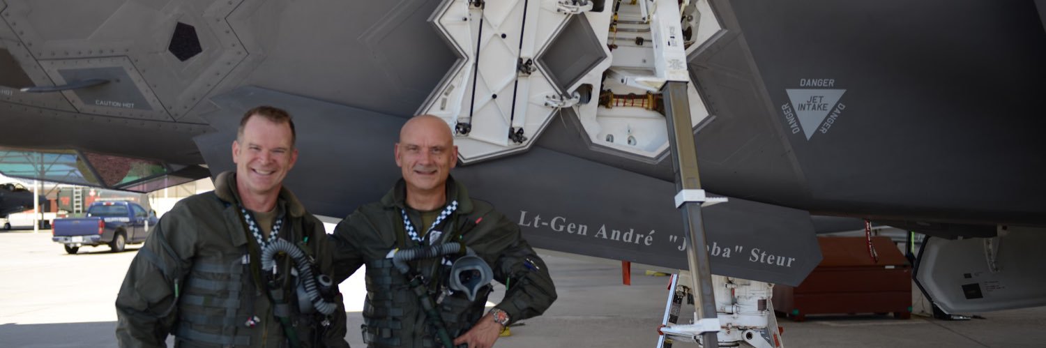 andresteur's profile banner image