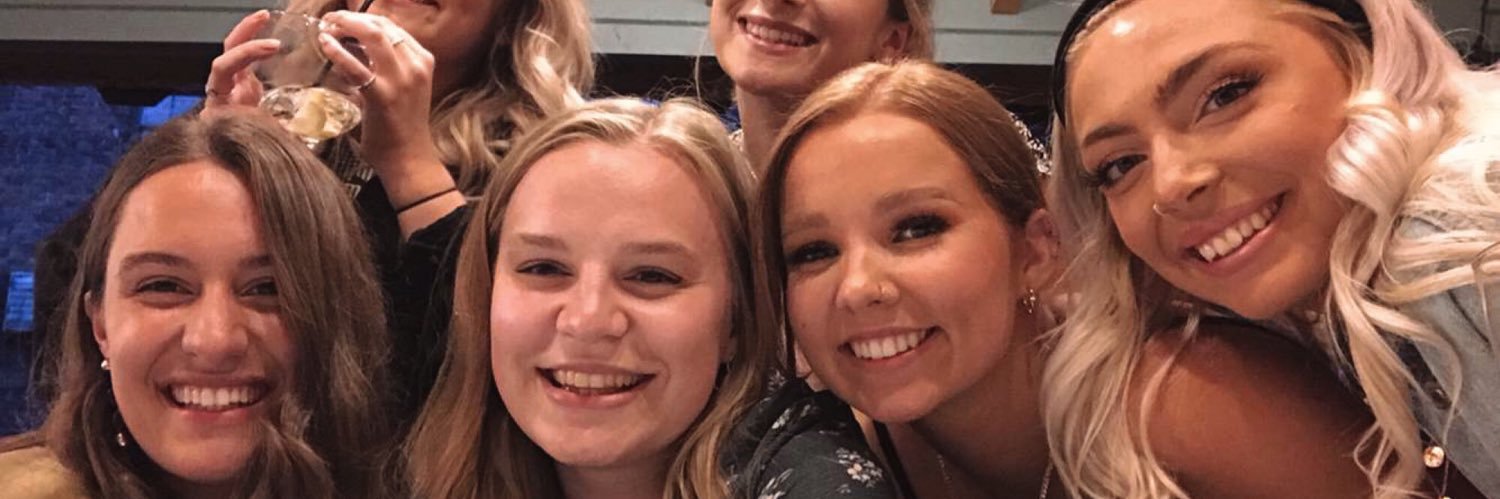 Izzy_beedham's profile banner image