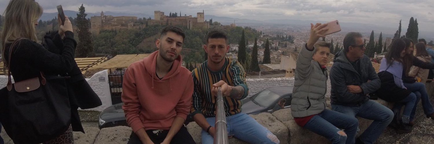 zezy7's profile banner image