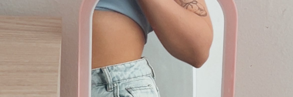 María ♡ banner