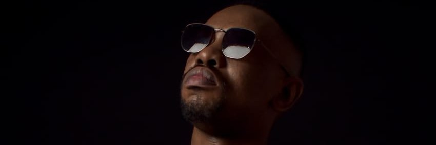 Kat La Kat banner