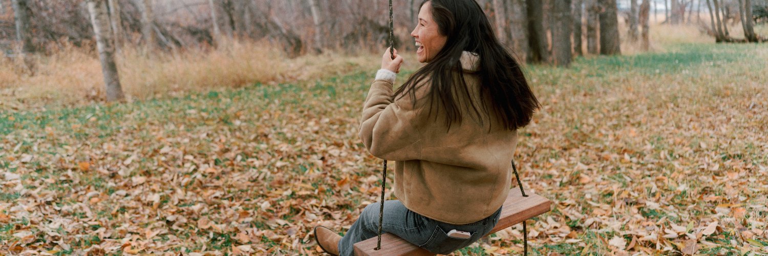 Crystal English Sacca banner