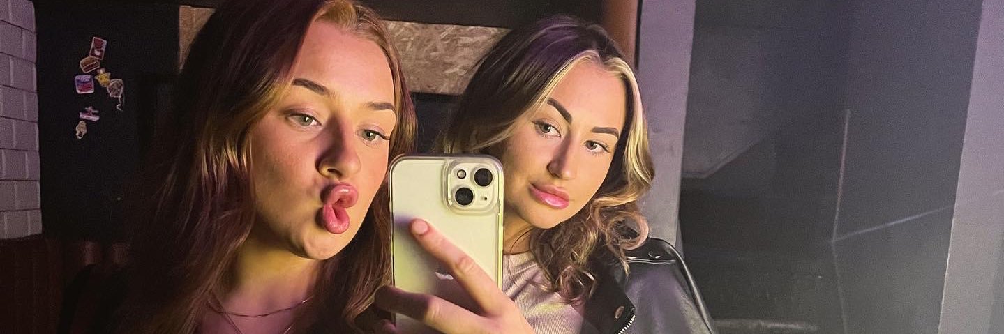 chlobbee_'s profile banner image