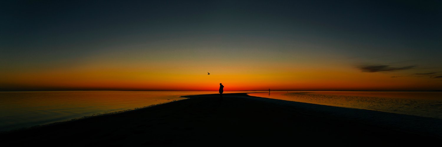 Russaz76's profile banner image