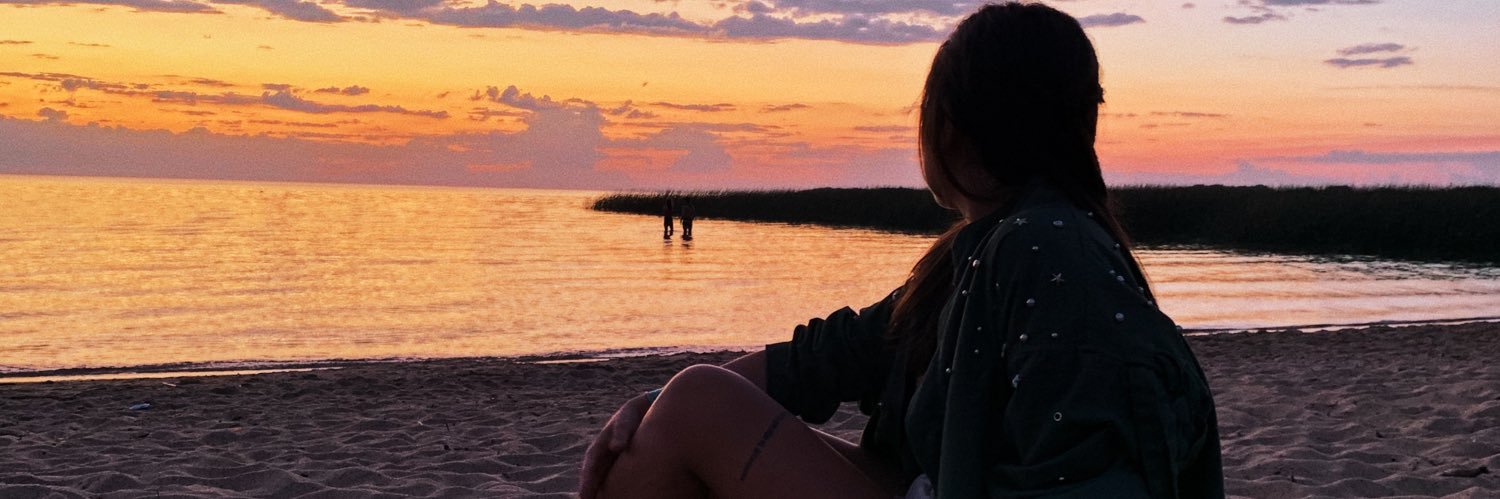 hemilyalm's profile banner image