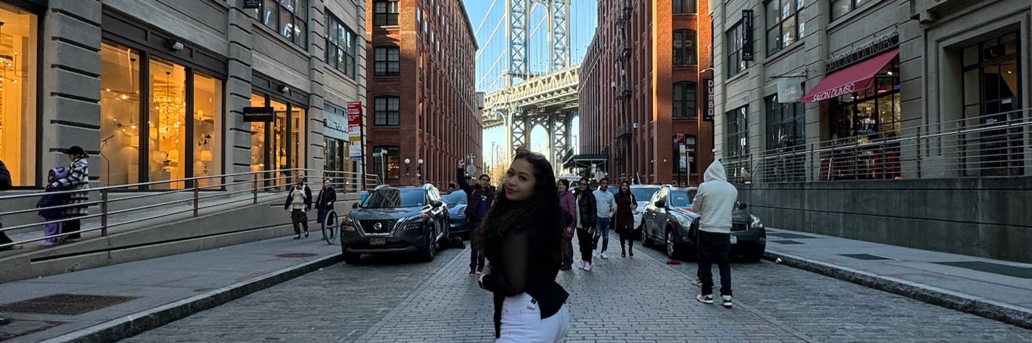 yikesmitzy's profile banner image