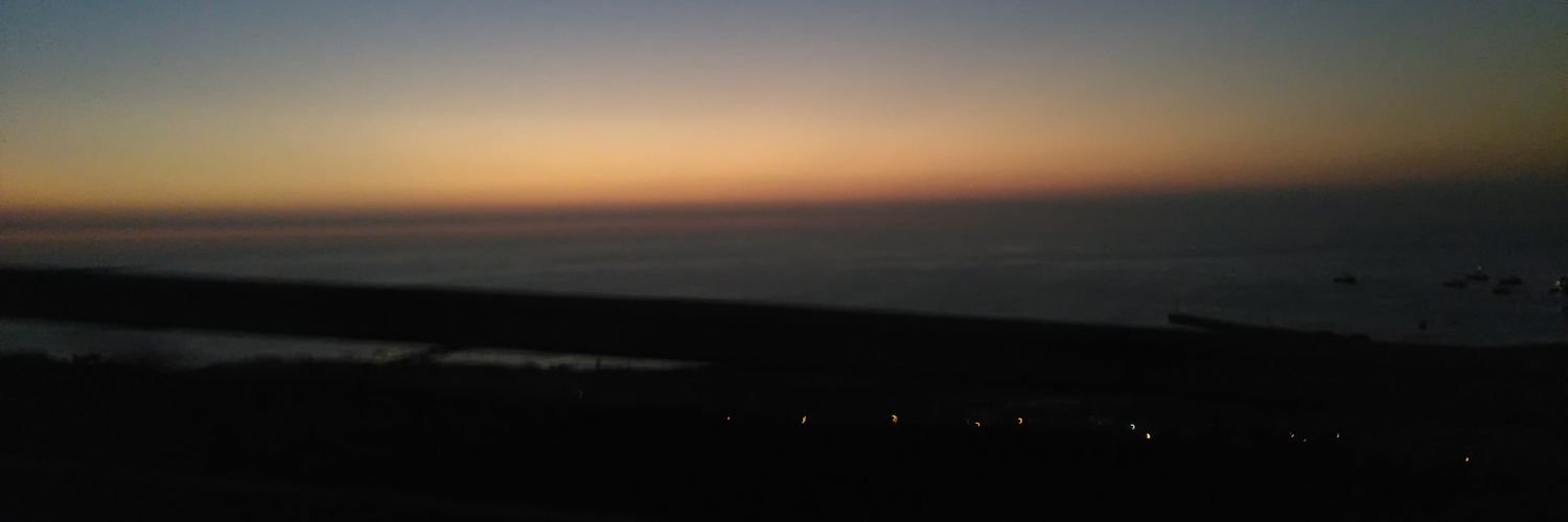 DanielaLlanosV's profile banner image