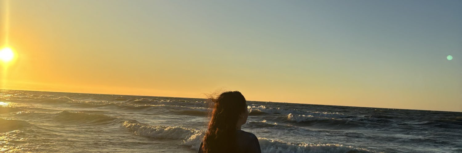ivyvlln's profile banner image