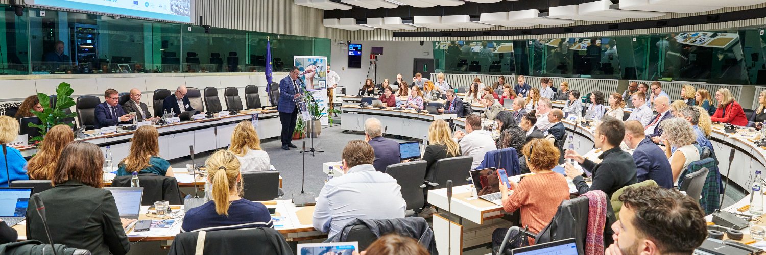 EESC PRESS's banner