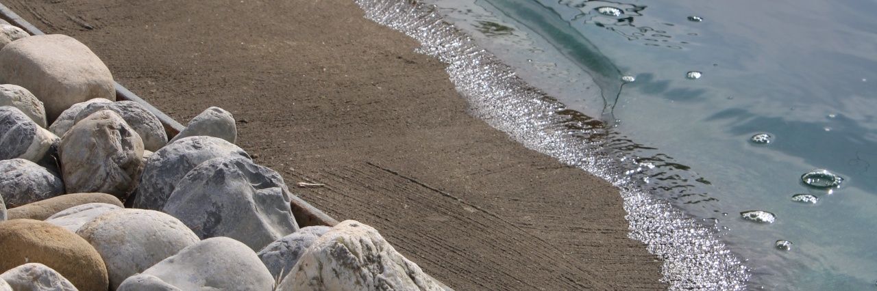 _listeniente's profile banner image