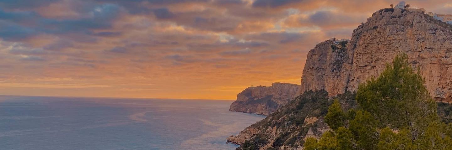 _annagarcia_'s profile banner image
