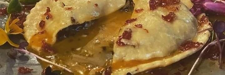 lapentola_'s profile banner image