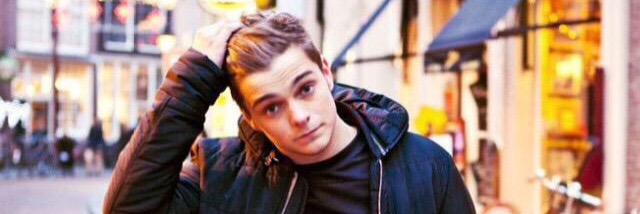 MisterGarrix's profile banner image