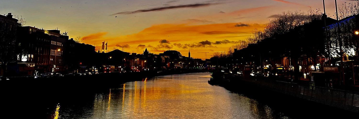 leanneeemoran's profile banner image