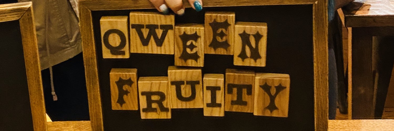 qweenfruity's profile banner image