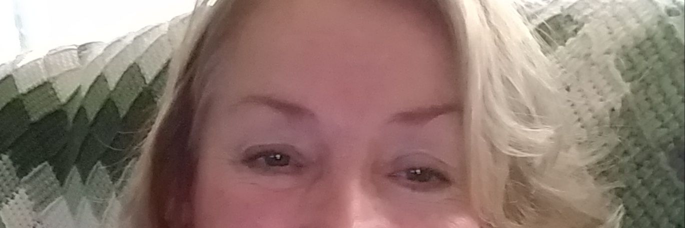 debraill's profile banner image