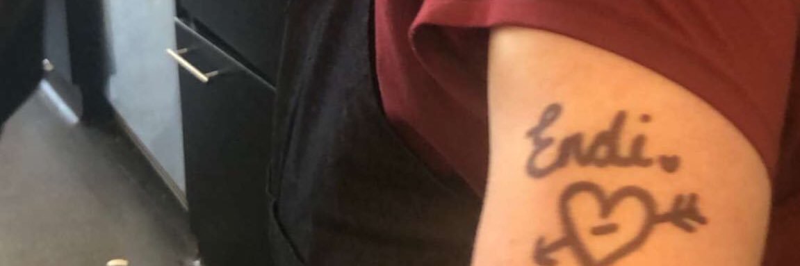 xxendi's profile banner image