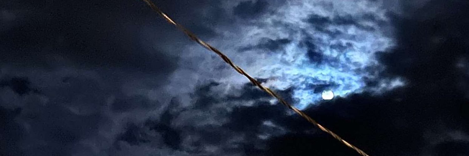 f_om7's profile banner image
