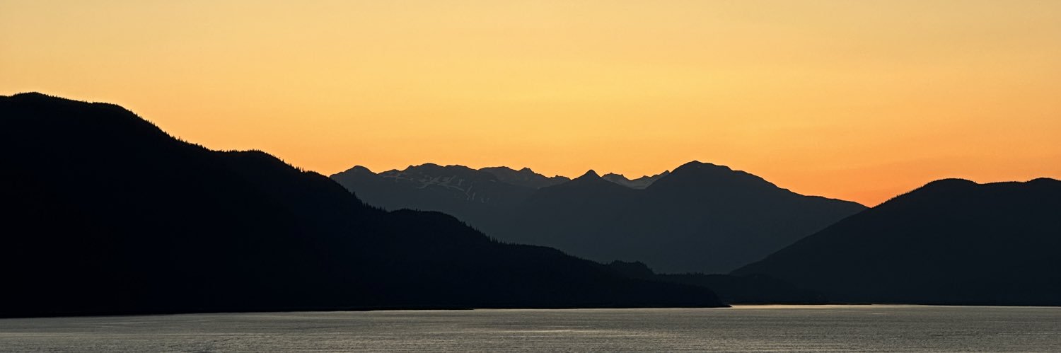 calinazzarett's profile banner image