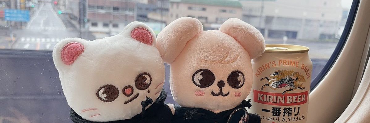 E (｡◝‿◜｡) banner