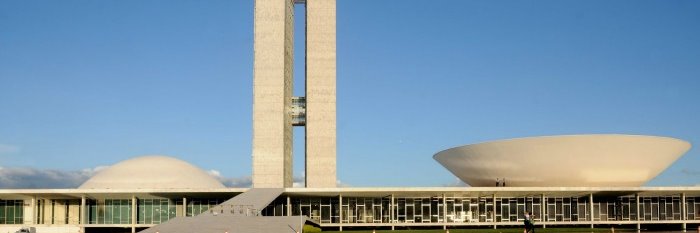 Linda Sod// Brasília's banner
