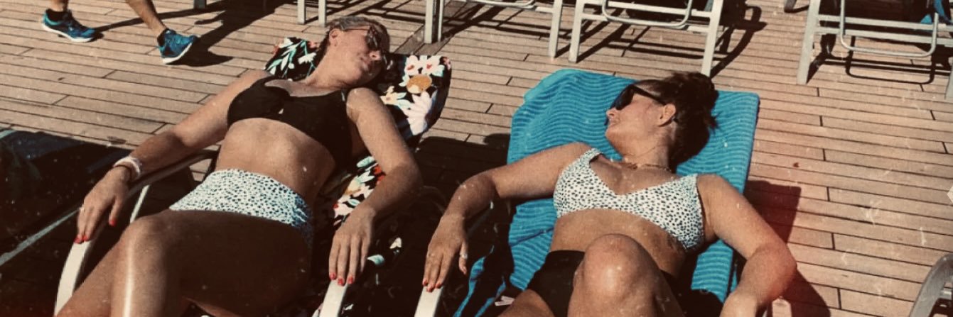 chloehunt__'s profile banner image