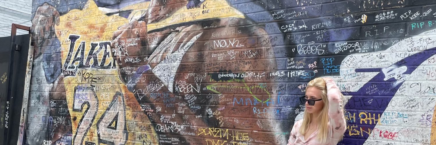 abbylowz's profile banner image