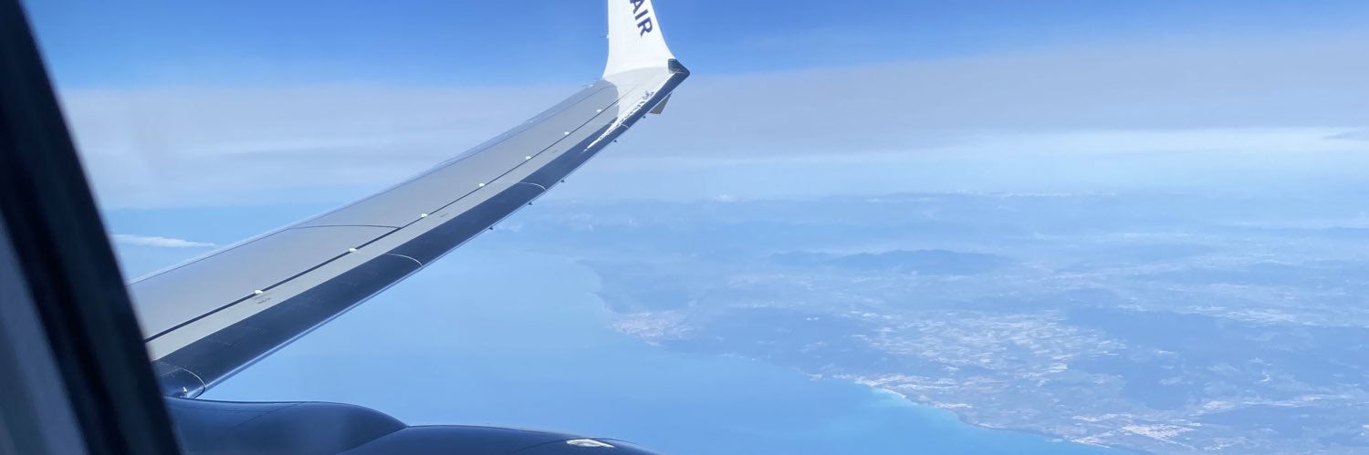ellieeesay's profile banner image