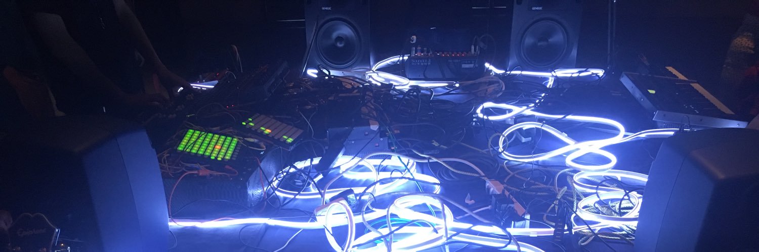 Headscontrol's profile banner image