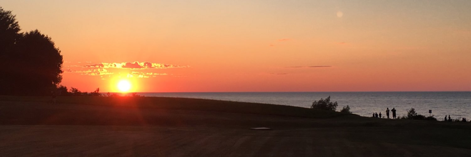 em_darnell_'s profile banner image