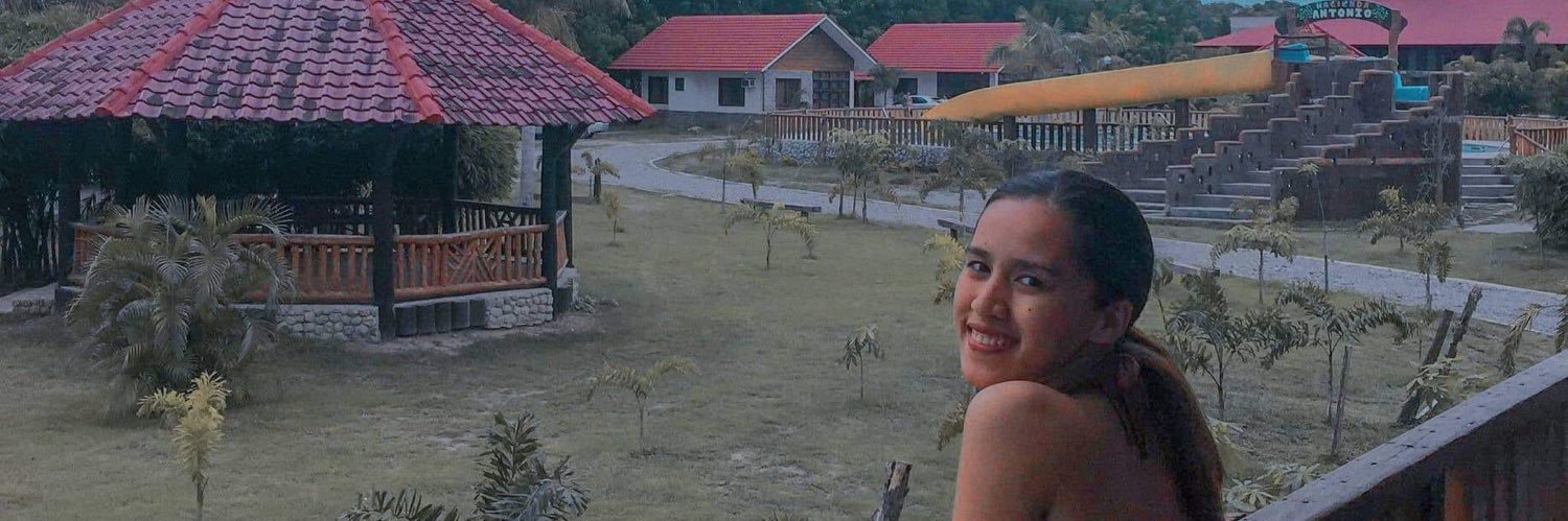 lanie_barrios's profile banner image