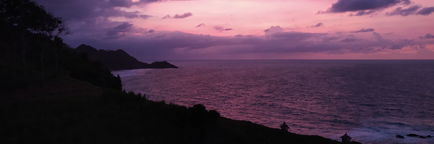 haluloeyah's profile banner image