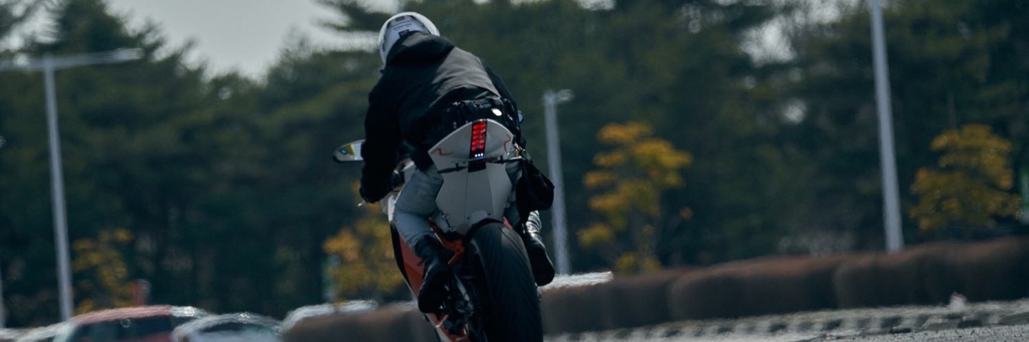 sy62r__'s profile banner image