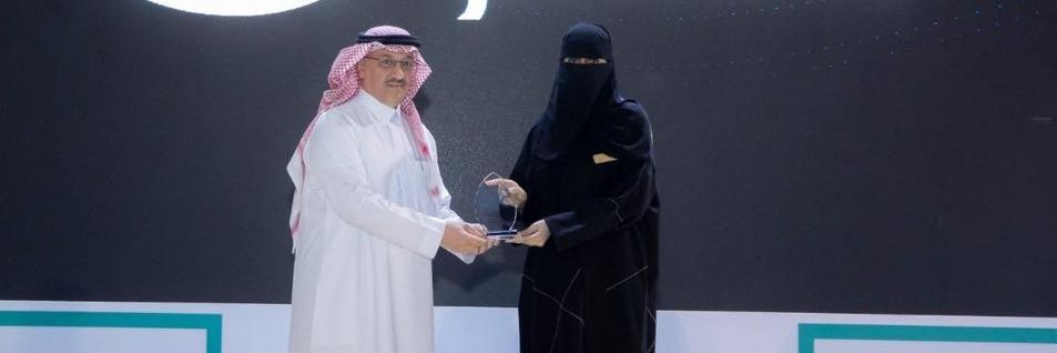 أستاذة هبة banner