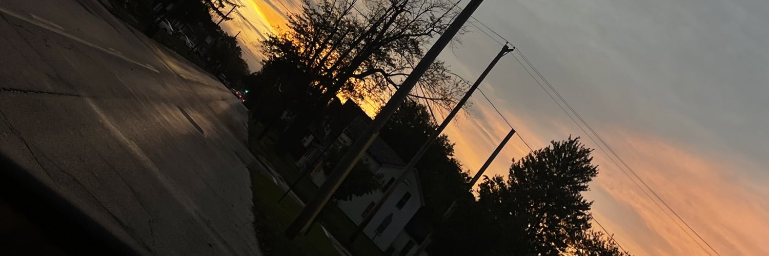 esssiemiller's profile banner image
