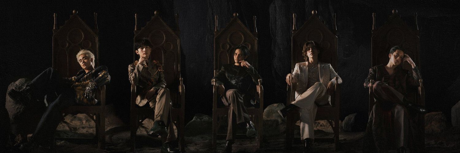 eLoveyah's profile banner image