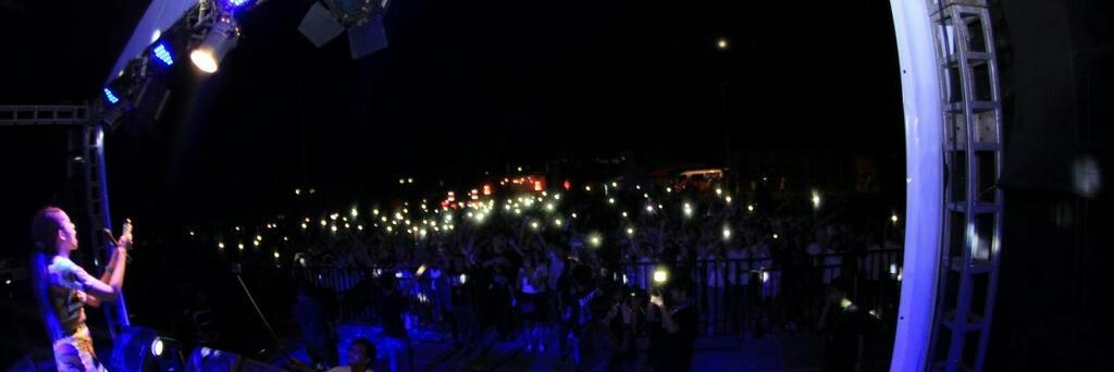 MASSIVE LIVE.ENT banner