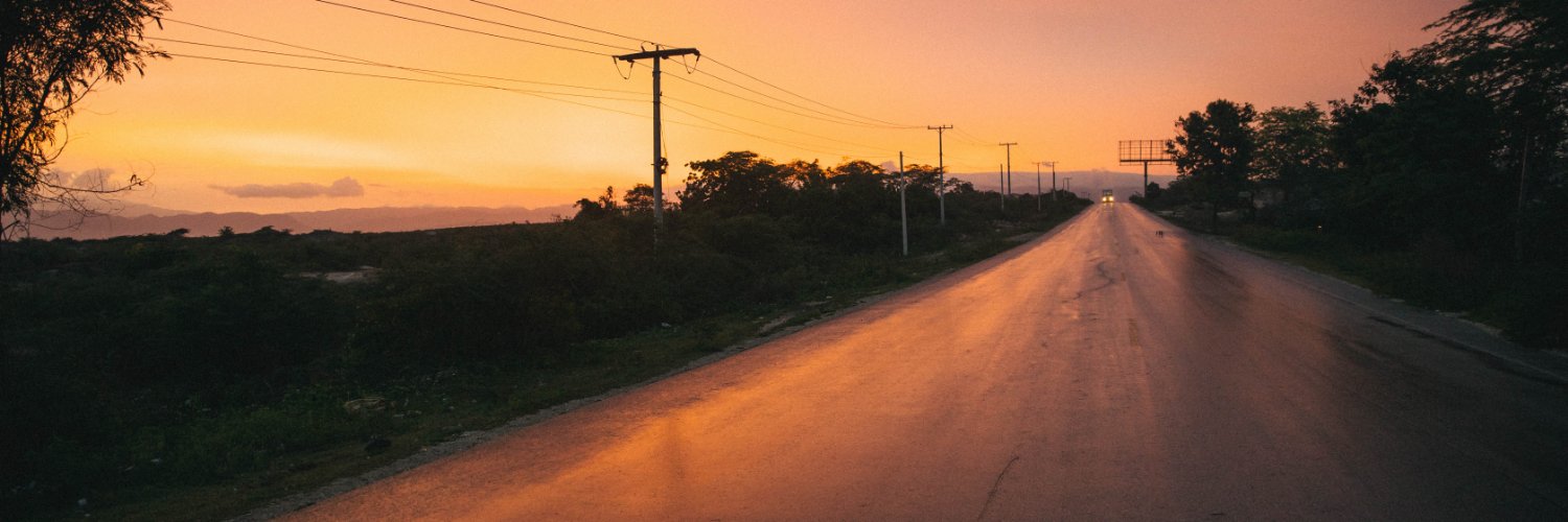 Dee L🖖🏼 banner