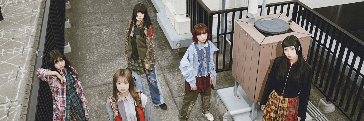 BiS−新生アイドル研究会-オフィシャル banner