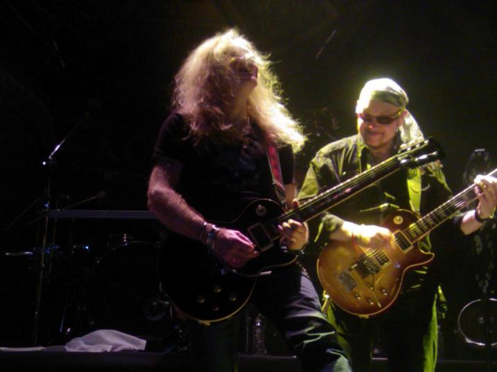 Hector Becerra banner