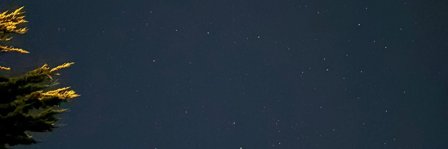 _yoliips_'s profile banner image