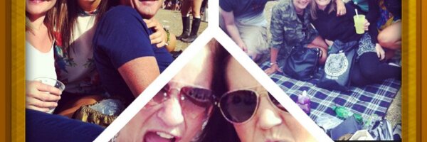 Suzanne_06 Profile Banner