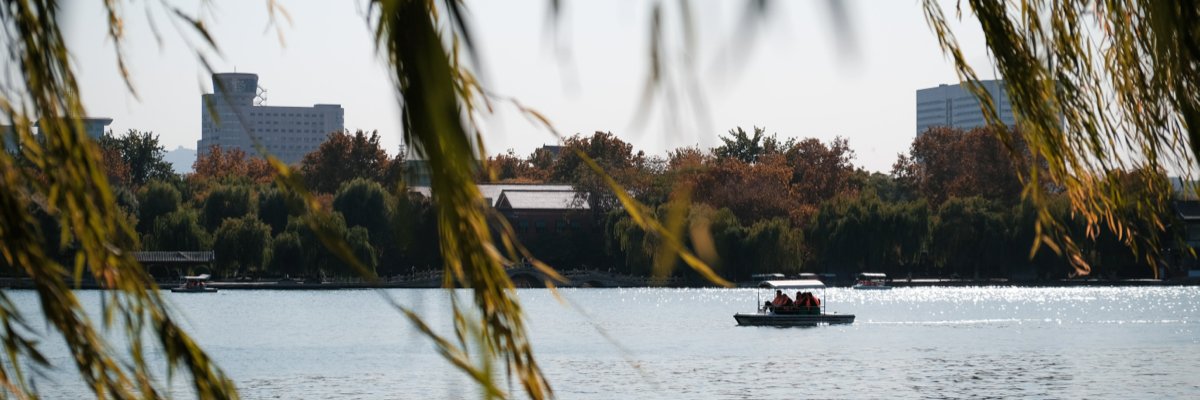 大胖肘子𓆝𓆟𓆜𓆞𓆡40K banner