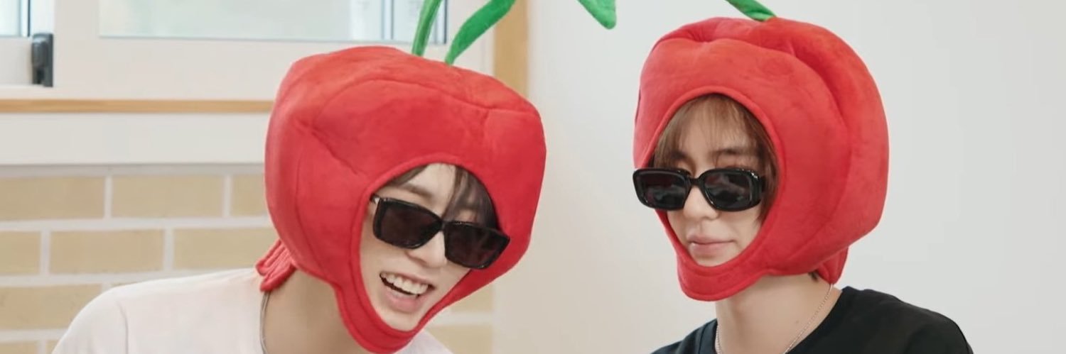 ariella 🫧🐠 banner