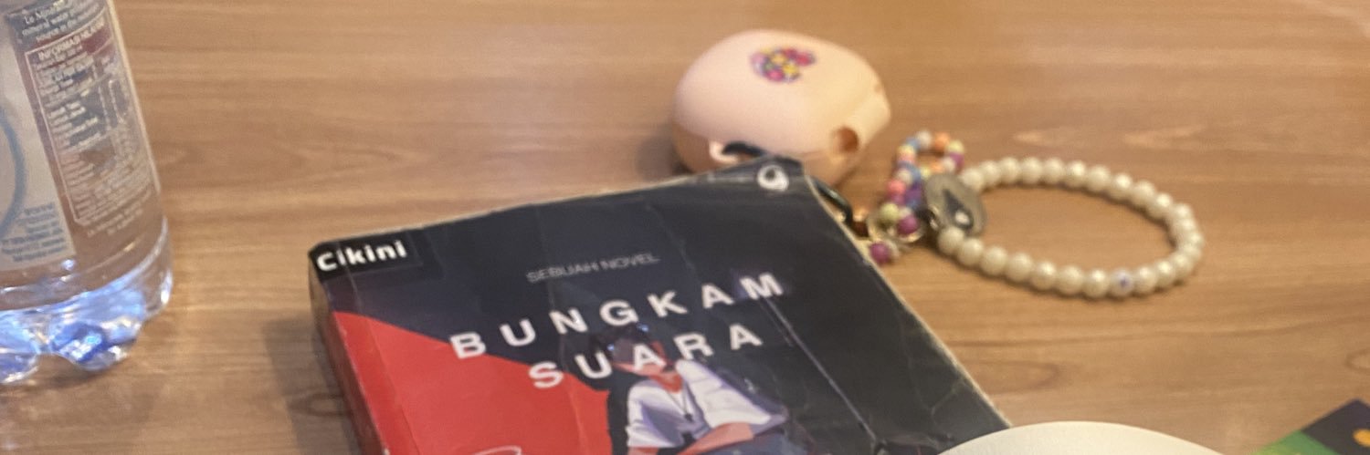 serendipaede's profile banner image