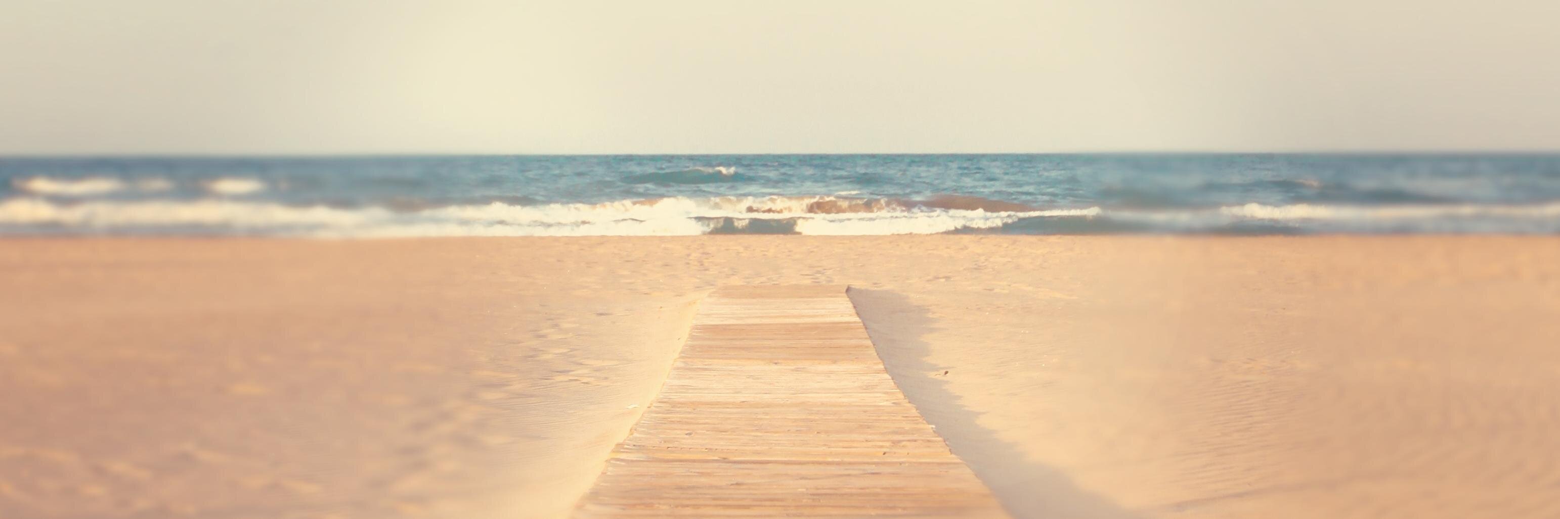 CLAUDIA GIROVA banner