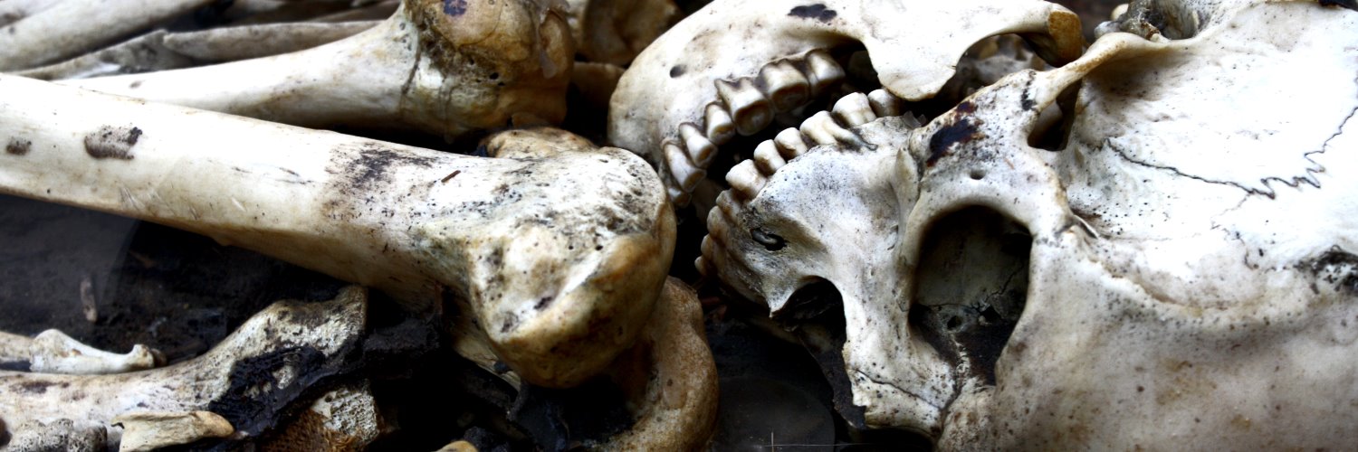 Juan †. Jácome N. banner